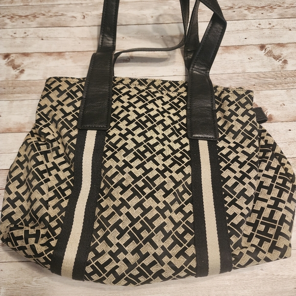 Tommy Hilfiger Small Compact Tote Bag - Picture 3 of 6